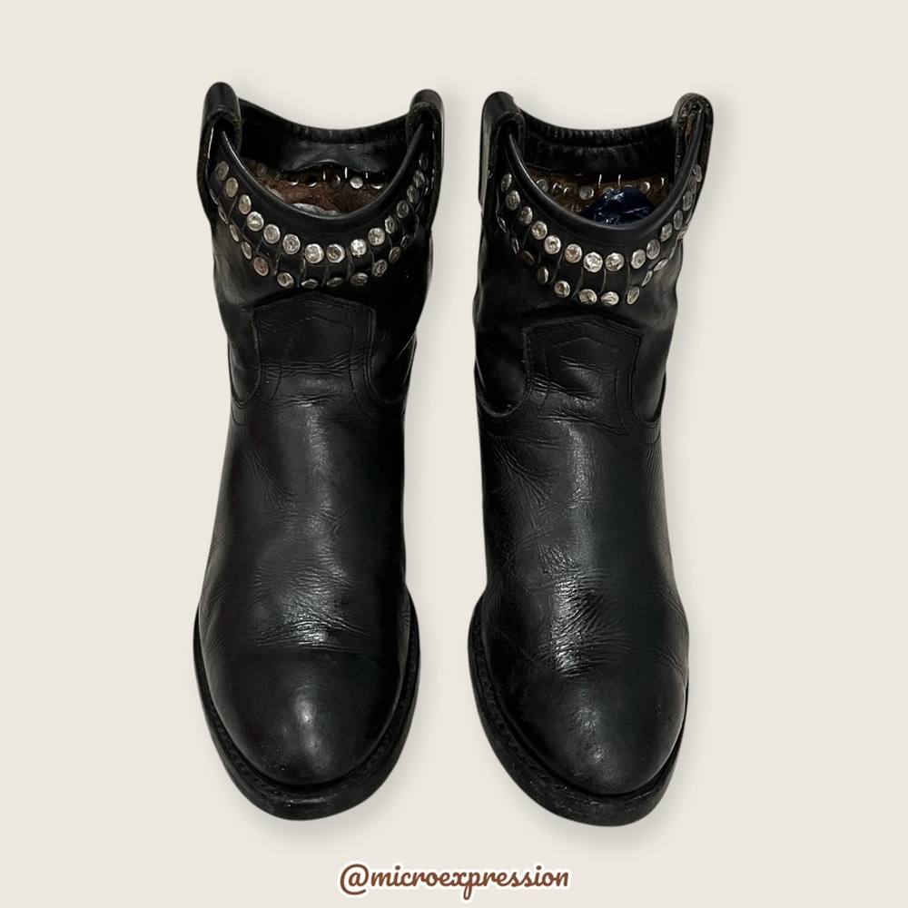 RARE Frye Diana Vintage Distressed Black Leather Stud Pull-On Cowgirl Ankle Boot - Picture 11 of 16